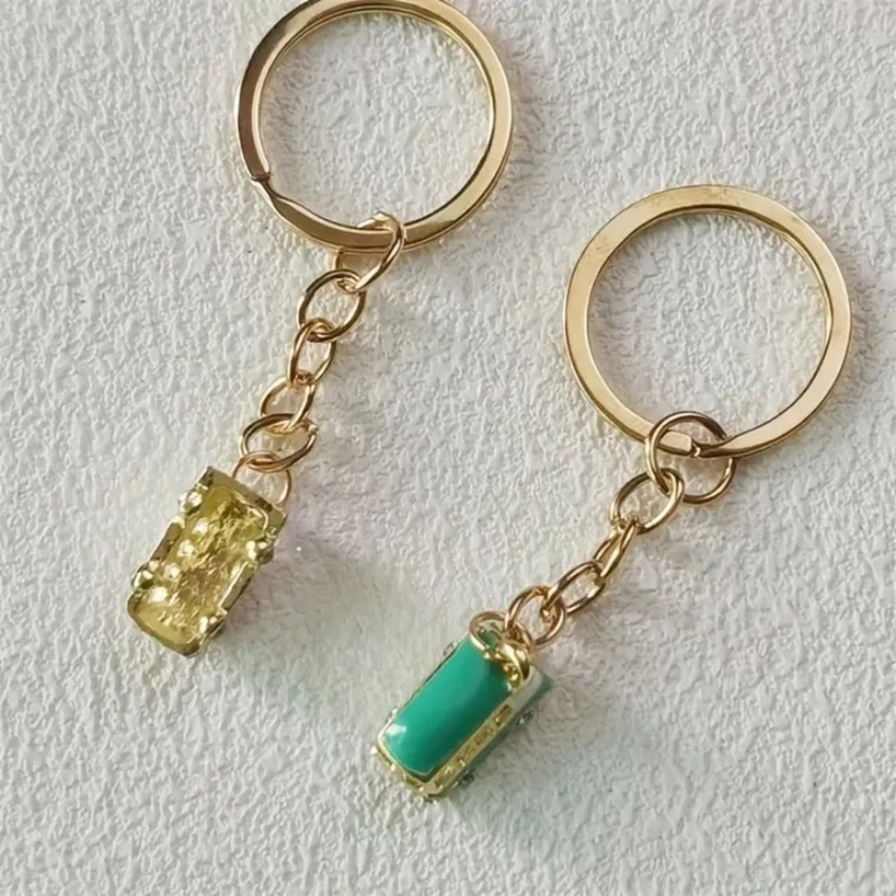 LAST IN STOCK: PINK β¨βοΈπͺΈπBeachΒ VWβbusβkeychainβ¨π·β¨ - Picture 7 of 8
